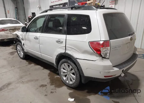 2011 Subaru Forester 2.5X Premium из США, поврежденный, VIN JF2SHBDC6BH731278